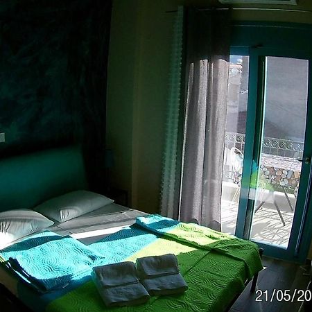 Kostas Family Rooms Stavros  Eksteriør billede